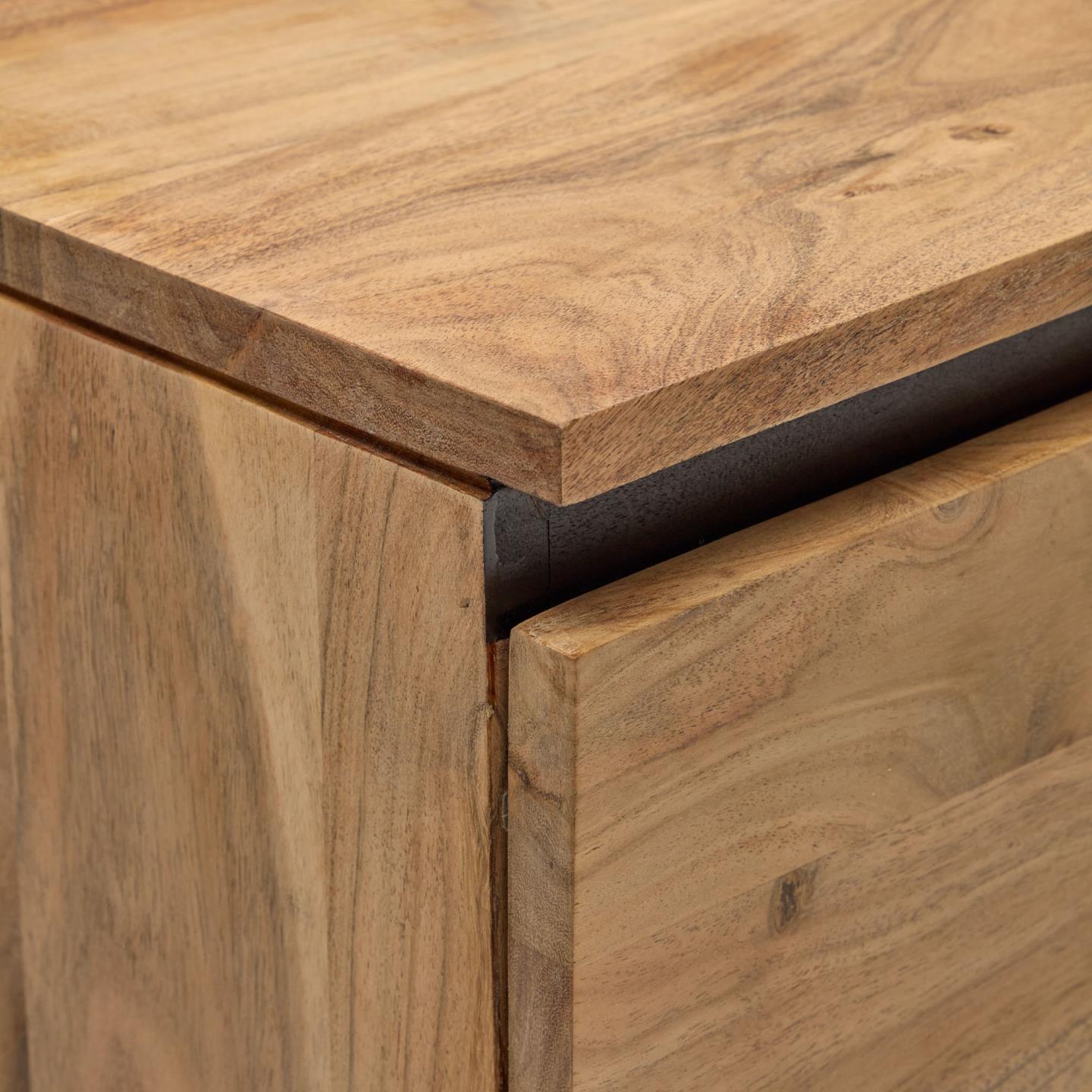 Kave Home Uxue TV-Möbel 3-türig aus massivem Akazienholz mit natürlichem Finish 150 x 58 cm Natur, Schwarz- #LH1296M46